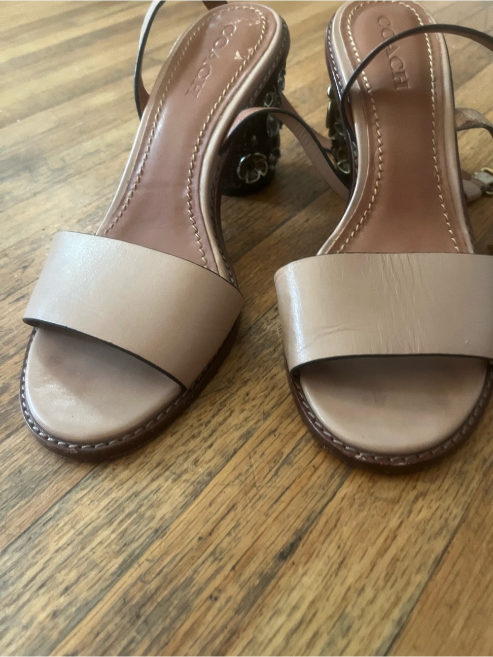 Coach Tea Rose T-Strap Sandal in Nude size 10 - Picture 8 of 10